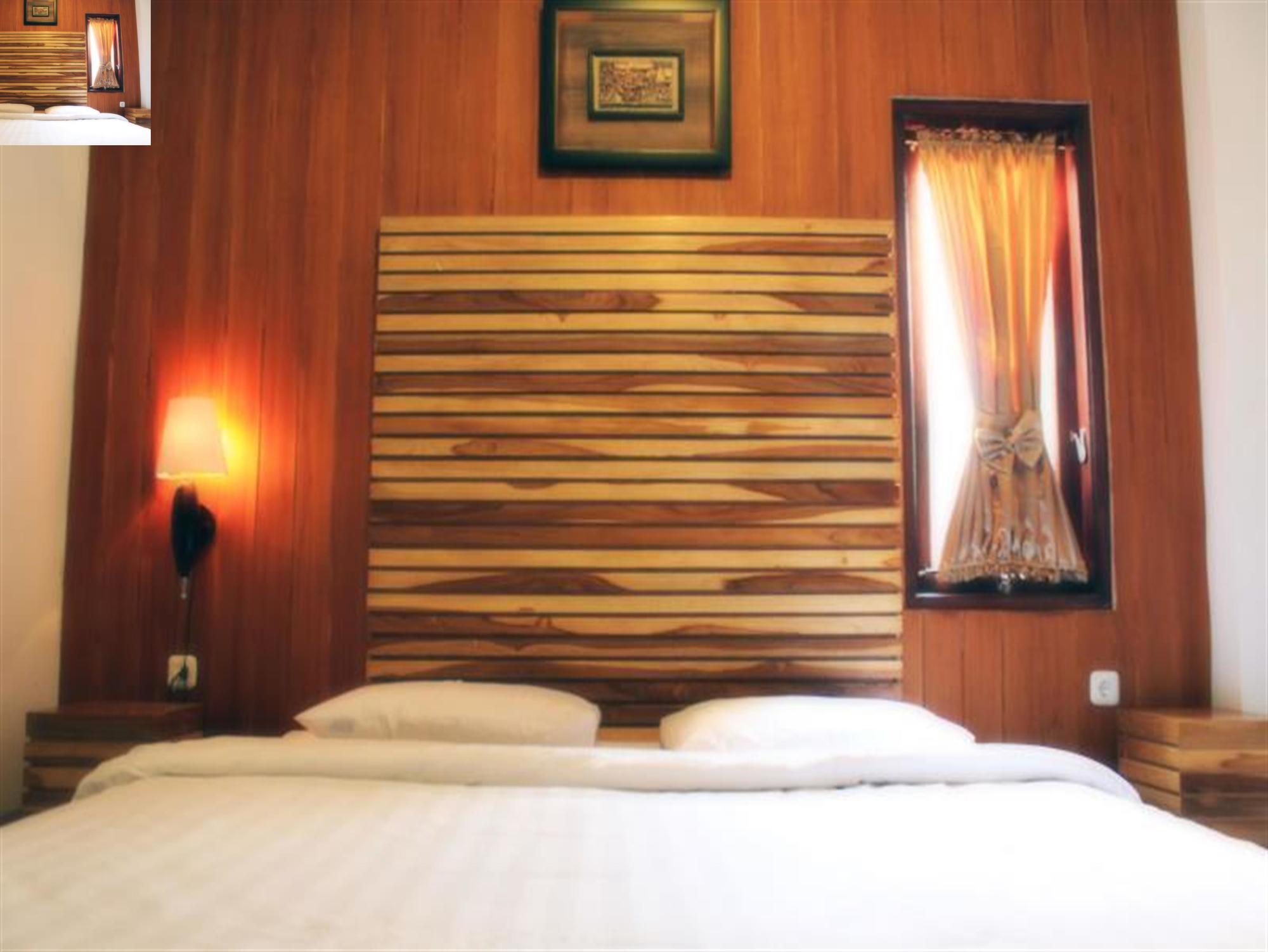 Puri Minggiran Guesthouse Yogya Yogyakarta Extérieur photo